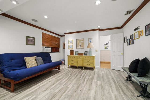 3922 SE Fairway W, Stuart, FL 34997