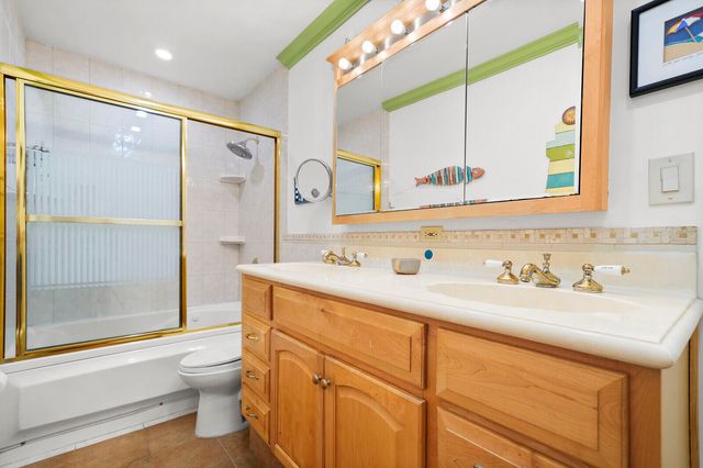 3922 SE Fairway W, Stuart, FL 34997