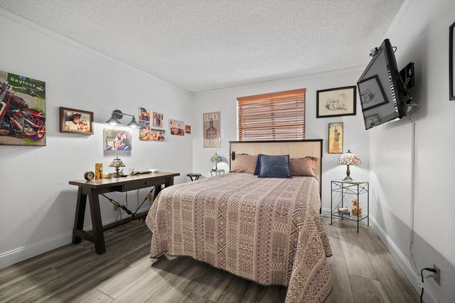 3922 SE Fairway W, Stuart, FL 34997