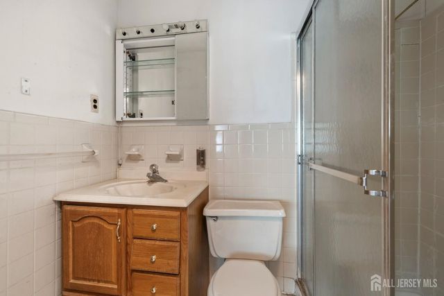 703 Merrywood Drive, Edison, NJ 08817