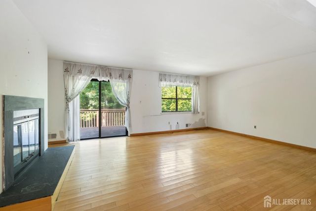 703 Merrywood Drive, Edison, NJ 08817