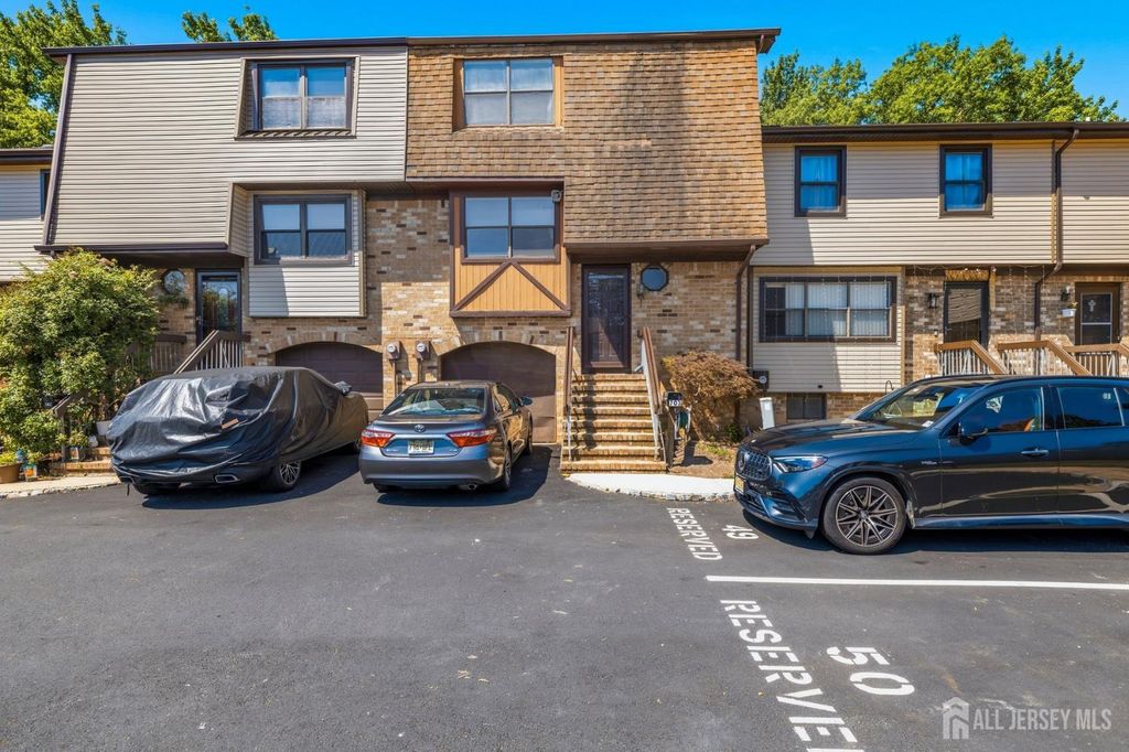 703 Merrywood Drive, Edison, NJ 08817