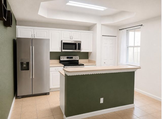 2928 Hidden Hills Road 1405, West Palm Beach, FL 33411