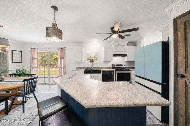105 BUCK RUN Trail, Hawthorne, FL 32640