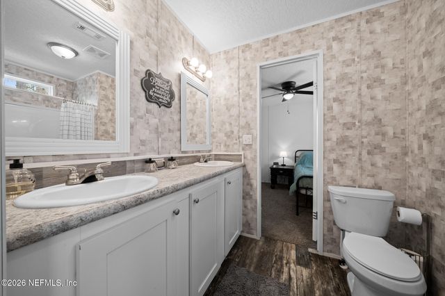 105 BUCK RUN Trail, Hawthorne, FL 32640