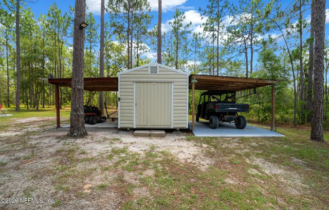 105 BUCK RUN Trail, Hawthorne, FL 32640