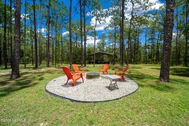 105 BUCK RUN Trail, Hawthorne, FL 32640