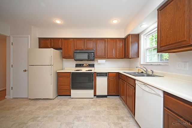 3433 Traskwood Circle, Cincinnati, OH 45208