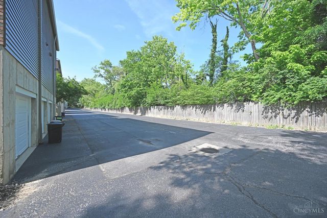 3433 Traskwood Circle, Cincinnati, OH 45208