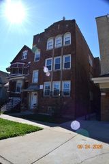 8204 S Exchange Avenue 3, Chicago, IL 60617