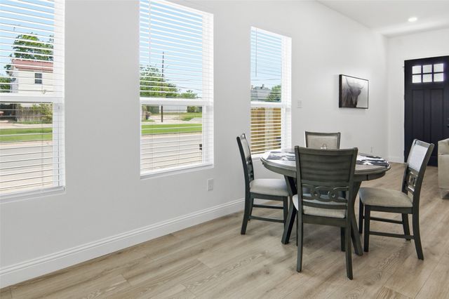 3220 N Houston Street, Fort Worth, TX 76106