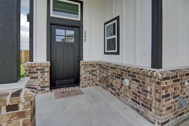 3220 N Houston Street, Fort Worth, TX 76106