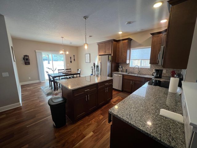 900 8th Avenue SW, Pine Island, MN 55963