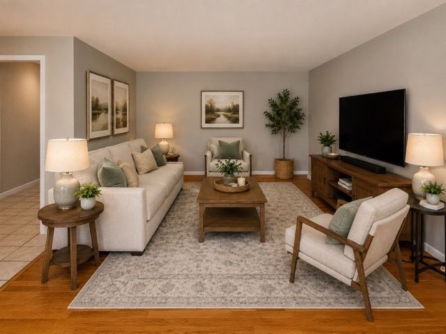1525 N Patton Avenue, Arlington Heights, IL 60004