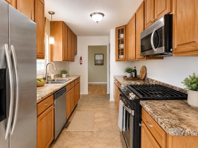 1525 N Patton Avenue, Arlington Heights, IL 60004