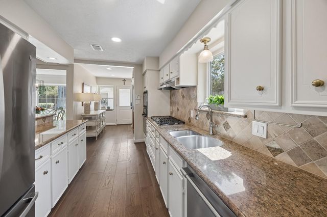 1507 Ashford Hollow Lane, Houston, TX 77077