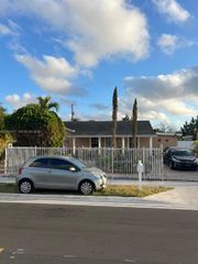 890 SE 3rd Pl, Hialeah, FL 33010