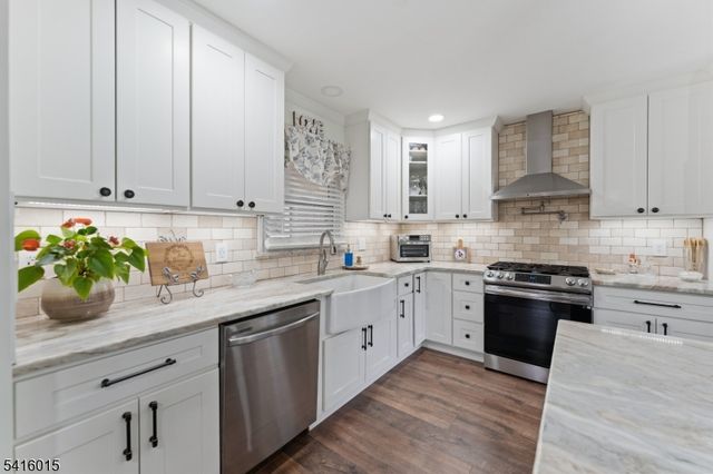 8 Johnson Rd, Franklin Twp., NJ 08873