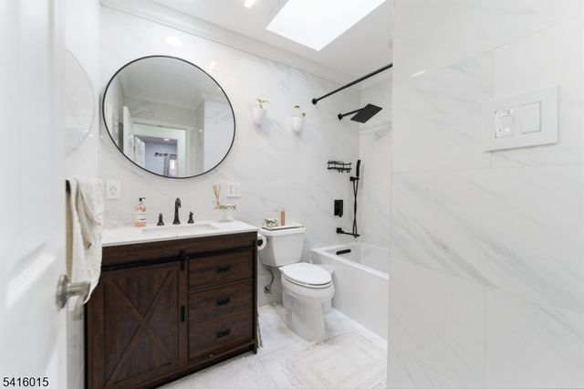 8 Johnson Rd, Franklin Twp., NJ 08873