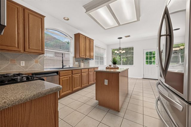 2710 Five Oaks Drive, Missouri City, TX 77459