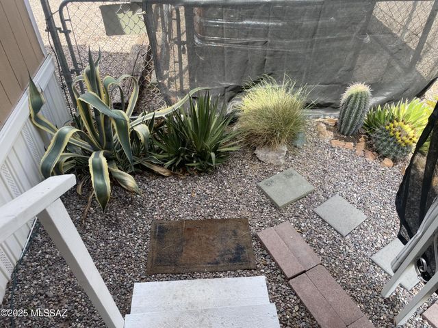 260 S Land Ave Trlr 17, Benson, AZ 85602