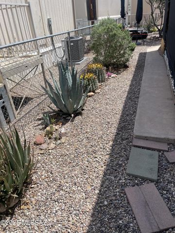 260 S Land Ave Trlr 17, Benson, AZ 85602