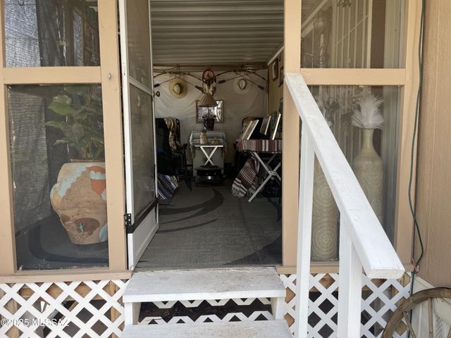 260 S Land Ave Trlr 17, Benson, AZ 85602