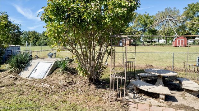 473925 E 1117 Road, Muldrow, OK 74948