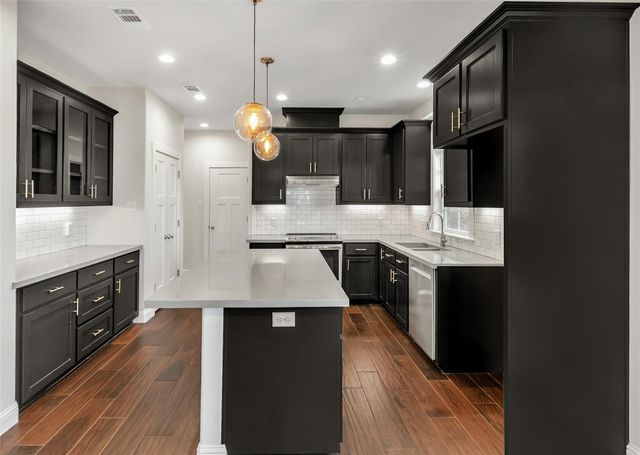 1692 Henry Prairie Road, Franklin, TX 77856