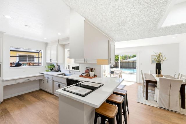 944 Orchid Way, San Jose, CA 95117