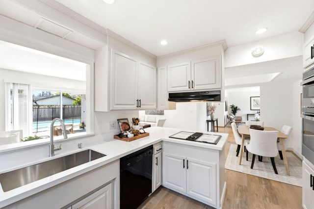 944 Orchid Way, San Jose, CA 95117