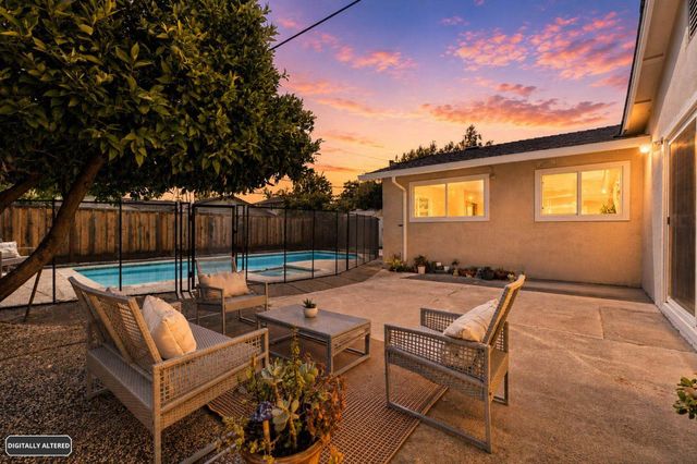 944 Orchid Way, San Jose, CA 95117