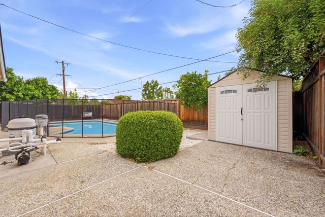 944 Orchid Way, San Jose, CA 95117