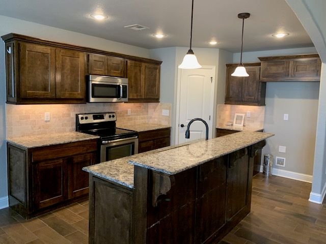 2050 Eagle Drive, Pea Ridge, AR 72751