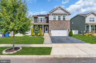 74 BRADSHAW DR, Manahawkin, NJ 08050