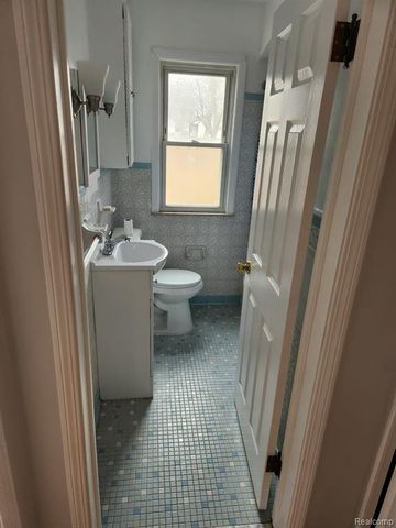 22732 Madison Street, Dearborn, MI 48124