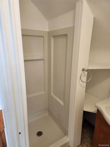 22732 Madison Street, Dearborn, MI 48124