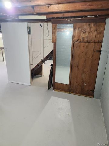 22732 Madison Street, Dearborn, MI 48124