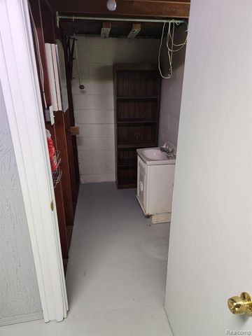 22732 Madison Street, Dearborn, MI 48124