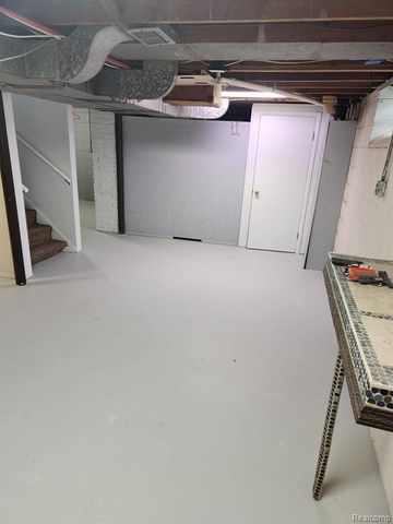 22732 Madison Street, Dearborn, MI 48124