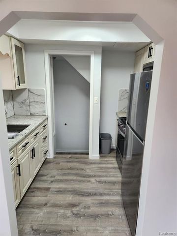 22732 Madison Street, Dearborn, MI 48124