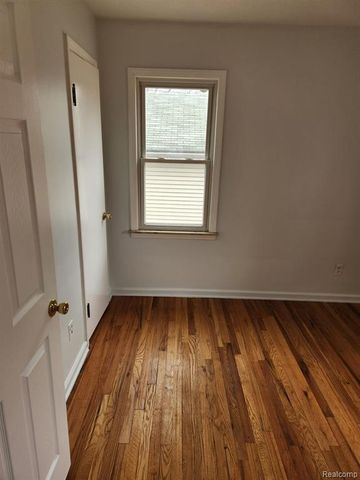 22732 Madison Street, Dearborn, MI 48124