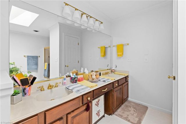 4552 Fernhaven Circle, Winston-salem, NC 27104