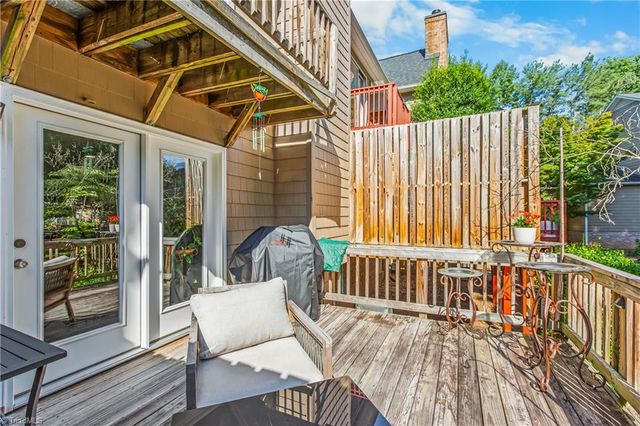 4552 Fernhaven Circle, Winston-salem, NC 27104