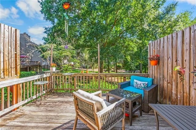 4552 Fernhaven Circle, Winston-salem, NC 27104