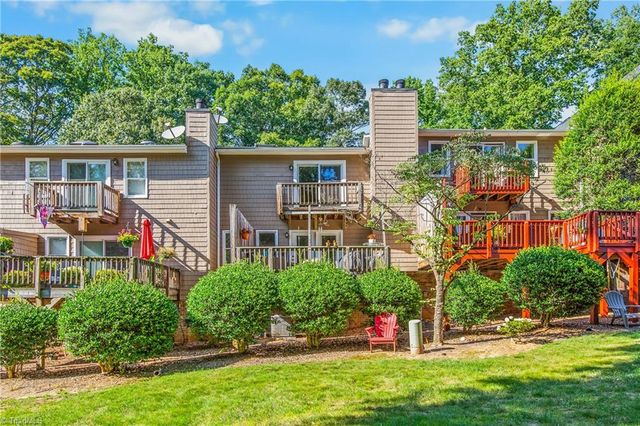 4552 Fernhaven Circle, Winston-salem, NC 27104