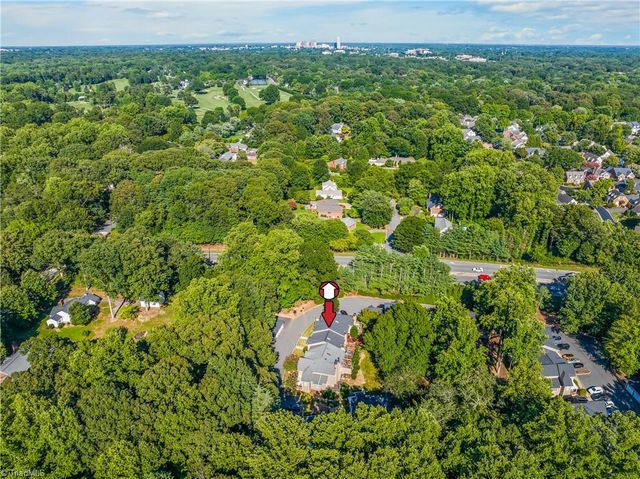 4552 Fernhaven Circle, Winston-salem, NC 27104