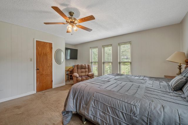 6631 Maplewood, Gilmer, TX 75645