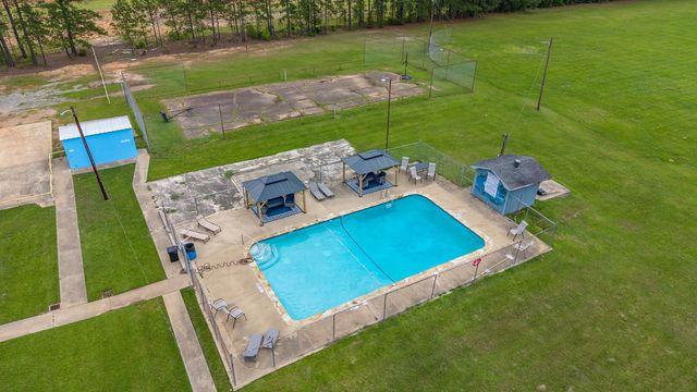 6631 Maplewood, Gilmer, TX 75645