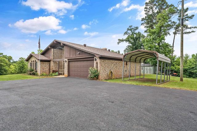6631 Maplewood, Gilmer, TX 75645